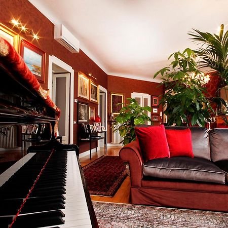 Luxury Room In Central Art Nouveau Building Next To Metro Station Milão Exterior foto