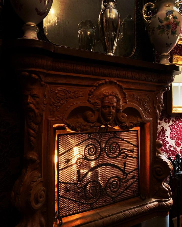 Luxury Room In Central Art Nouveau Building Next To Metro Station Milão Exterior foto